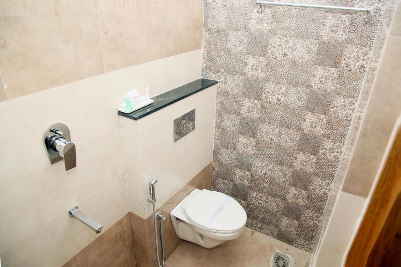 Hotel Apollo Court 2*